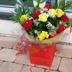 12 Roses Mixed Colours Gift Box